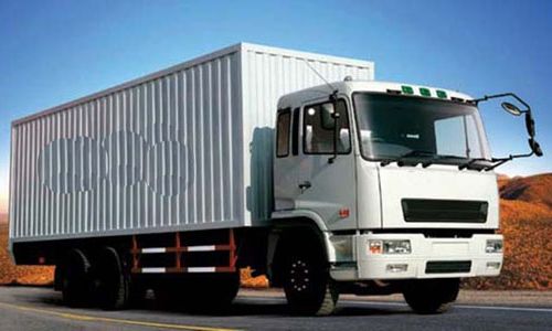 產(chǎn)品名稱：義烏搬家工具箱式貨車
產(chǎn)品型號(hào)：義烏搬家,義烏搬家公司,義烏搬家公司電話,義烏搬廠
產(chǎn)品規(guī)格：搬家服務(wù):住宅搬家,中小型搬家,箱貨/京杯搬家業(yè)務(wù),專業(yè)拆裝衣柜,家私組裝打包等.二. 搬遷服務(wù):辦公室搬遷,搬家,搬廠,寫字樓,卸貨柜,專業(yè)搬運(yùn)鋼琴等.三. 長(zhǎng)途搬運(yùn):義烏市區(qū)及省周邊地區(qū),只要您一個(gè)電話,我們幫您服務(wù)到家四. 搬廠服務(wù):專業(yè)搬廠,搬運(yùn)機(jī)器,大型儀器,吊裝,重型設(shè)備移位,上下樓地下室等; 五:起重吊裝,及其他搬家貨運(yùn)服務(wù).