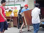 產(chǎn)品名稱：義烏搬家公司
產(chǎn)品型號(hào)：義烏搬家，義烏搬家公司，義烏搬家公司電話，義烏市搬家，義烏市搬家公司，義烏市搬家公司電話
產(chǎn)品規(guī)格：義烏搬家公司一心一意搬家是行業(yè)的口碑企業(yè)，以滿足客戶需求為己任，以客戶的滿意為標(biāo)準(zhǔn)，為客戶提供一個(gè)優(yōu)質(zhì)的服務(wù)平臺(tái)。誠(chéng)信搬家在乎您的認(rèn)可，您的滿意是對(duì)我們最大的支持，我們的員工愿竭誠(chéng)為您服務(wù).